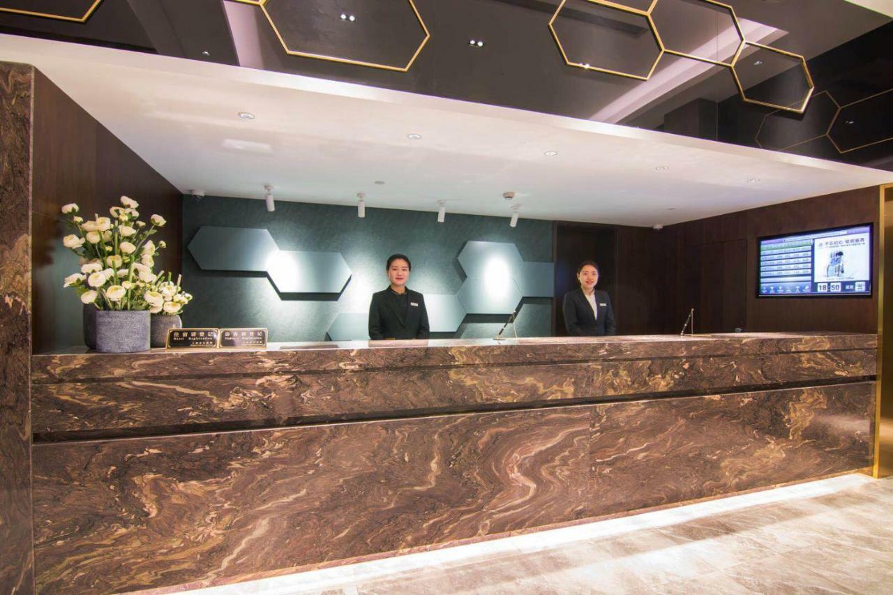 Yitel Premium Hotel Шанхай Екстер'єр фото