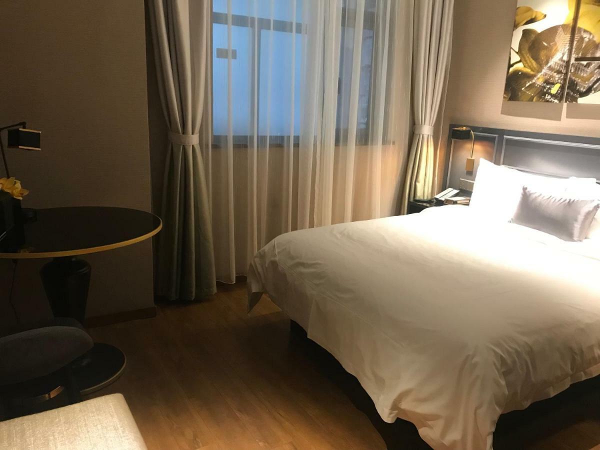 Yitel Premium Hotel Шанхай Екстер'єр фото