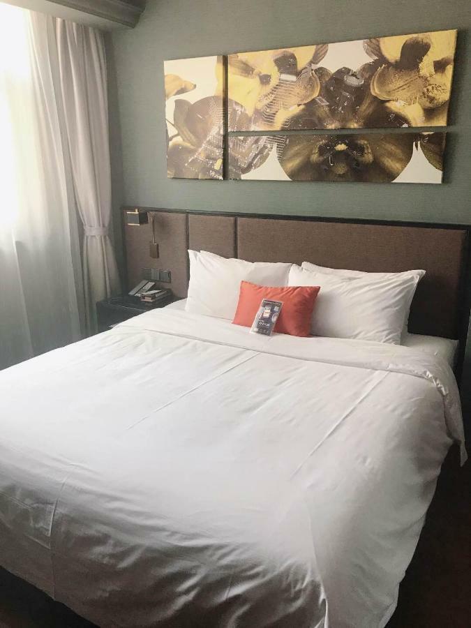 Yitel Premium Hotel Шанхай Екстер'єр фото